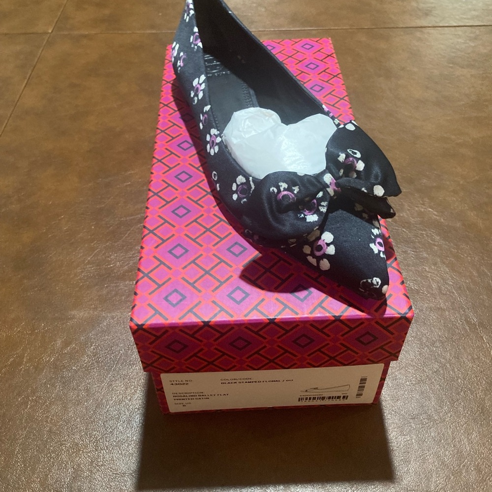 Tory Burch authentic Rosalind satin stamped ballet flat 8M. New in box $248